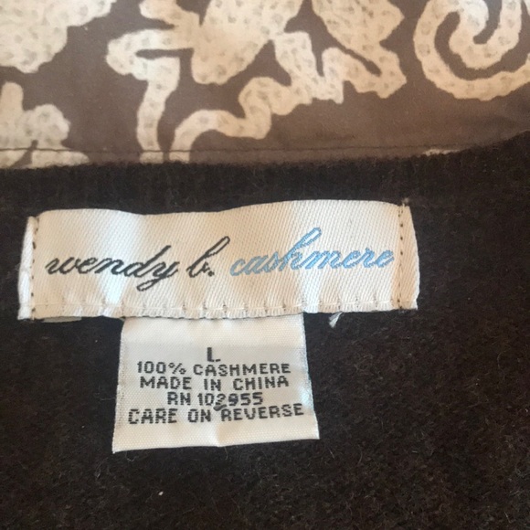 Wendy b. V neck cashmere sweater - Picture 2 of 6